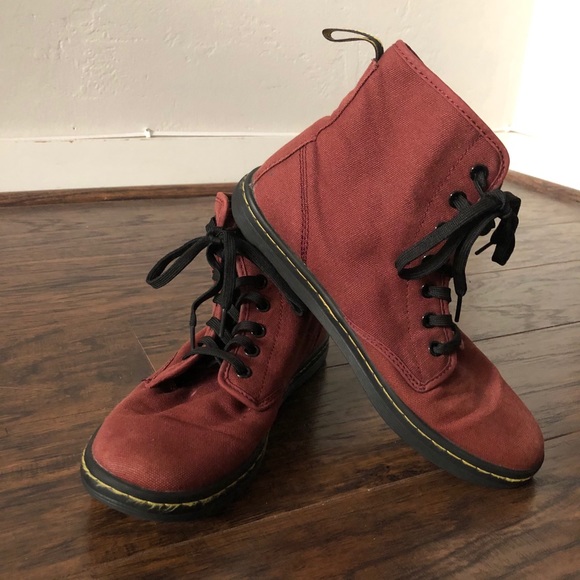 ❌SOLD❌Dr. Marten’s Shoreditch Cherry Red Shoe - Picture 3 of 14